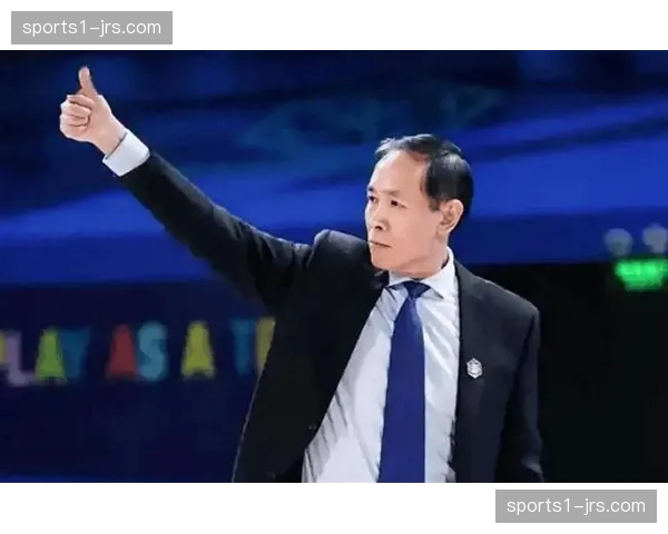 北京首钢许利民面临阵容轮转难题 伤病潮影响战术执行